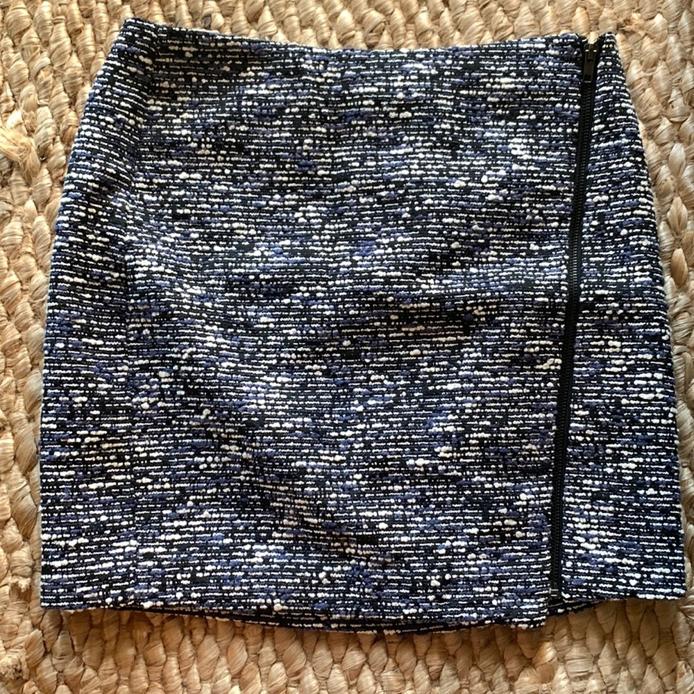 Forever 21 tweed skirt. Size medium